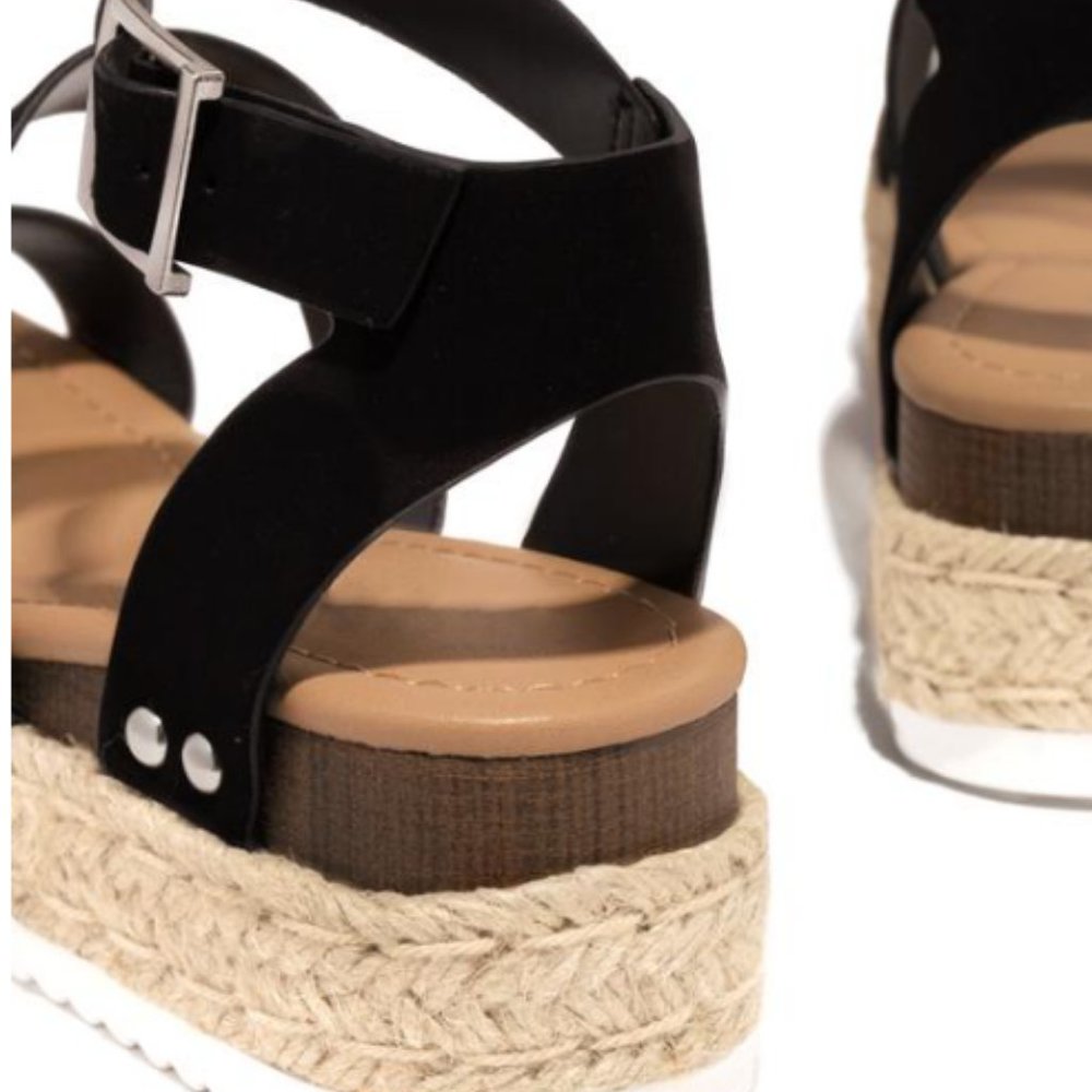 !! LAST PAIR SIZE 6 !! Espadrille Sandals in Black - Picture 5 of 5